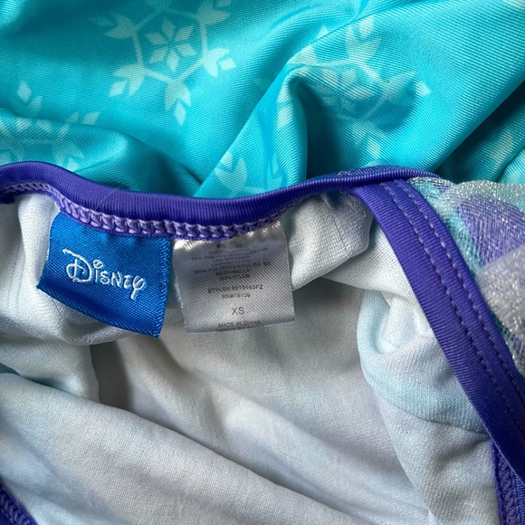DISNEY - Frozen themed swimsuit with Elsa & Anna, frilly tulle, size XS girls. - Picture 5 of 5